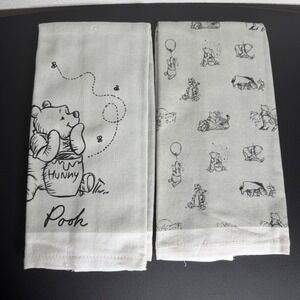 Disney Winnie the Pooh Kitchen Towels Unisex OS Classic Sketch Set